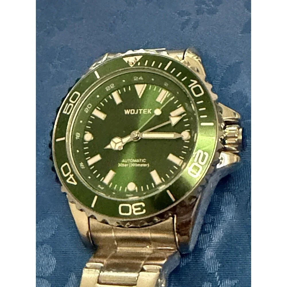 Wojtek Men’s 43mm Automatic 17 Jewel Green Dial Diver Style Stainless Watch